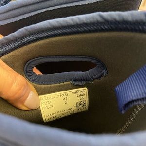 Boys snow/ rain waterproof bog boots size 3